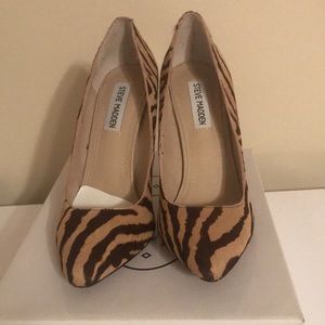 Steve Madden Tiger print shoes